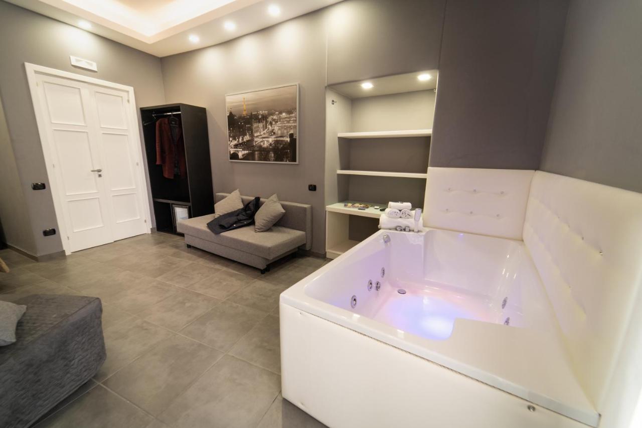 Royal House Napoli Centro, By Clapa Group Hotel Exterior foto