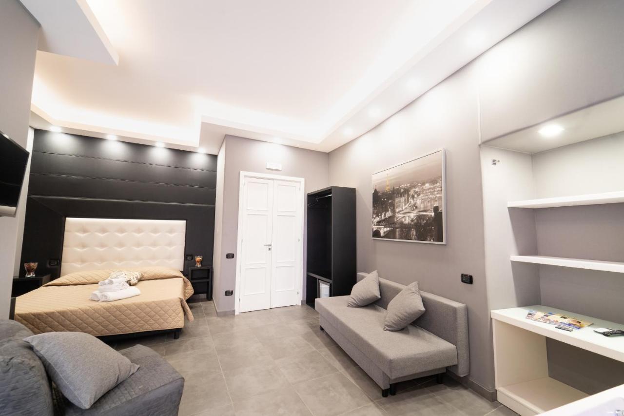 Royal House Napoli Centro, By Clapa Group Hotel Exterior foto